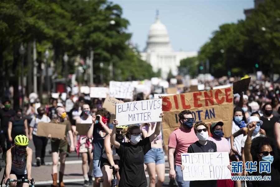 警察の不適切な法執行に抗議　全米各地でデモが続く