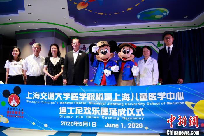 上海児童医学センターにオープンした「ディズニー・ファンハウス」（撮影・湯彦俊）。