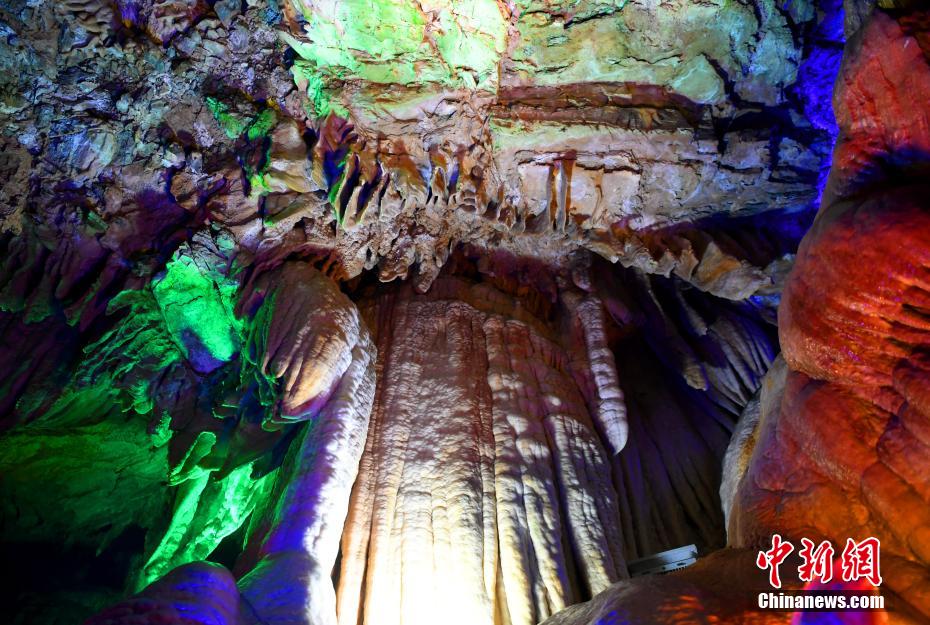 四川米易の鍾乳洞は美しくも幻想的な別世界