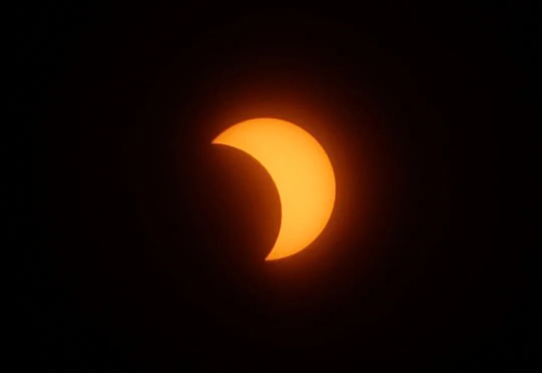 夏至の日に「金環日食」観測