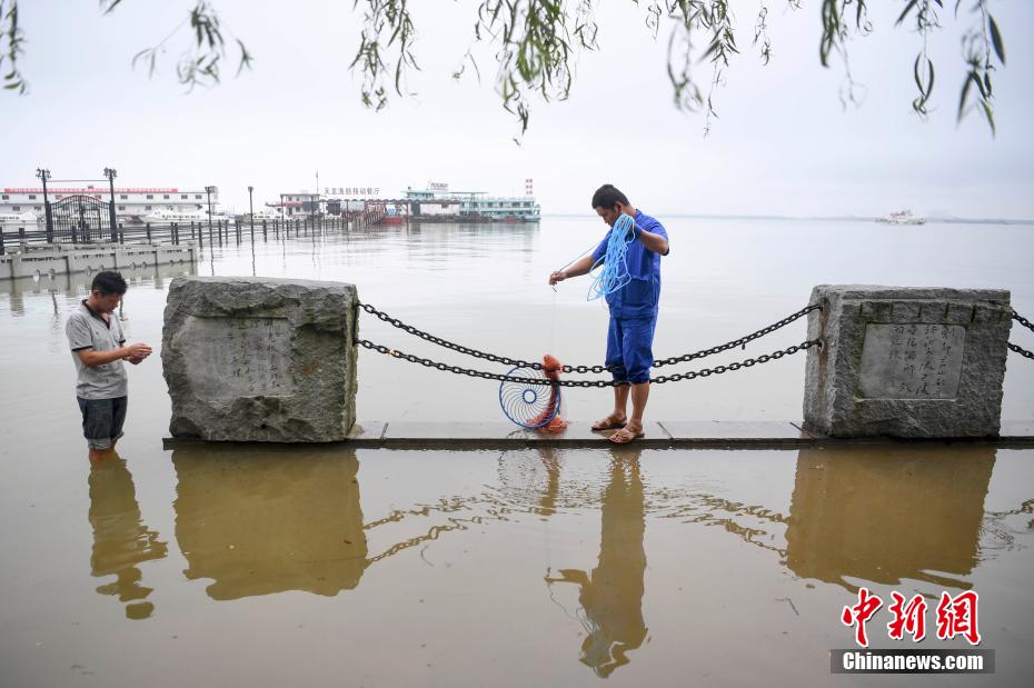 洞庭湖の水文観測スポット全てで氾濫警戒水位超える　湖南省