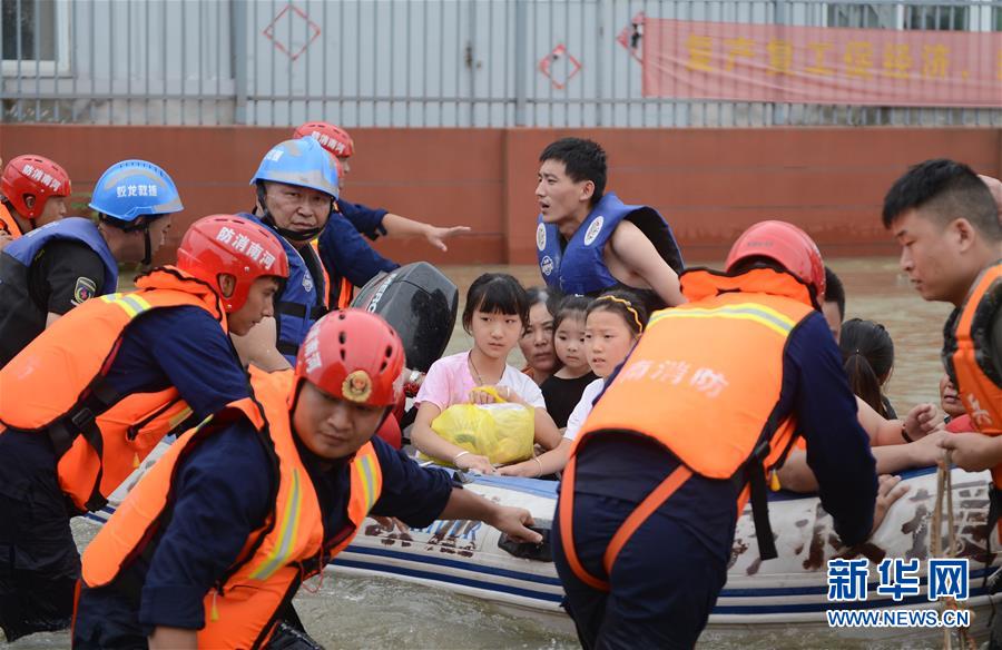 安徽六安固鎮鎮で深刻な浸水被害　住民は避難