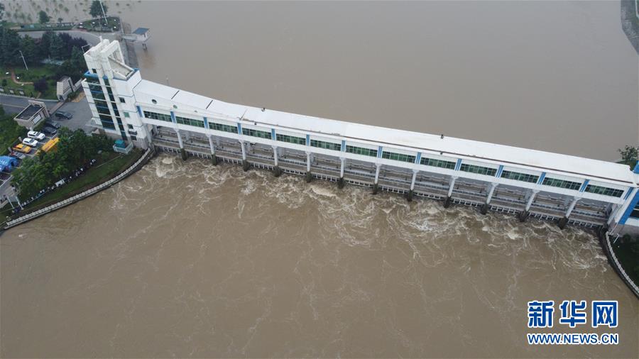 安徽淮河の水門、放流停止へ