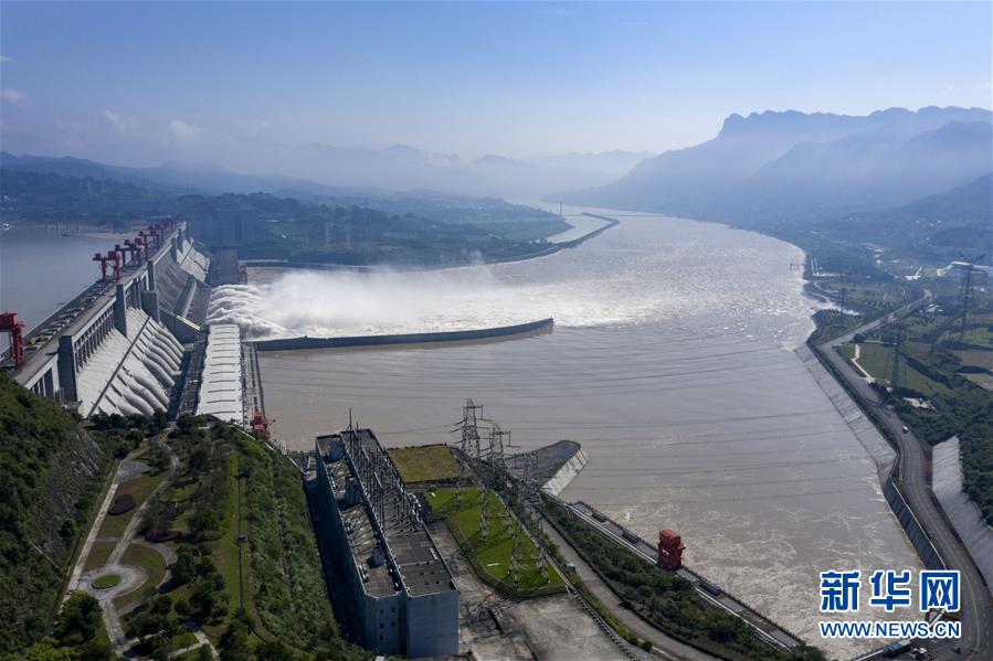 長江中・上流ダム群、洪水調整でせき止めた総水量は300億立方メートル以上
