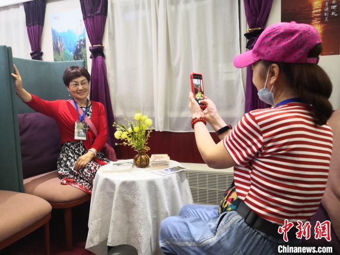 「北京・天津・河北」エリアを走る初の観光列車が石家荘を出発　河北省
