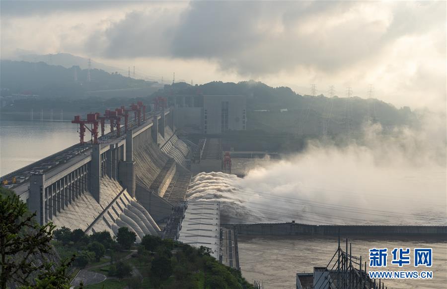 長江上流の支流・岷江の洪水警報を最高レベルに引き上げ