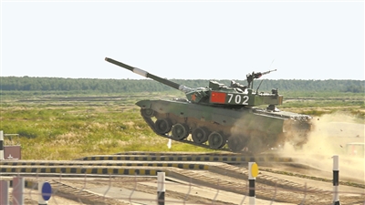 国際軍事競技大会　「戦車バイアスロン」と「降下」で中国が好成績