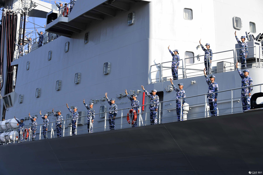 海軍第36次護衛艦隊がアデン湾に向けて出航