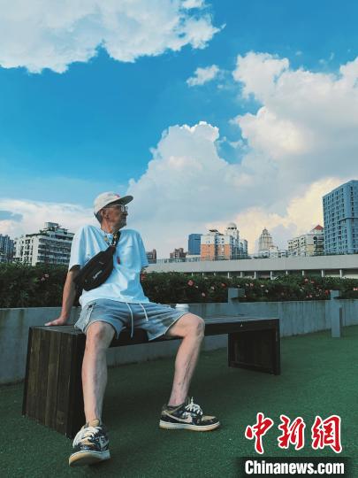 湖北省武漢の83歳「おしゃれブロガー」が人気　元気を感染