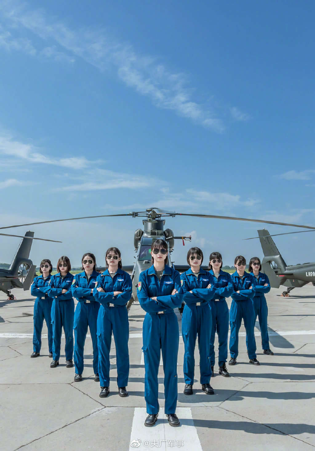 陸軍でヘリ操縦学ぶ女性10人が初の単独飛行訓練