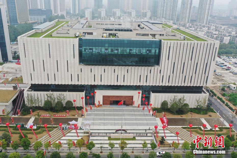 9月27日午前、江西省博物館新館がオープンした（撮影・劉占昆）。