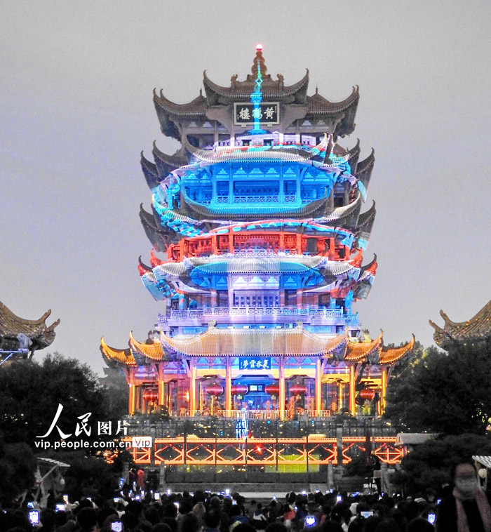 鮮やかで美しい黄鶴楼のライトアップショー　湖北省武漢