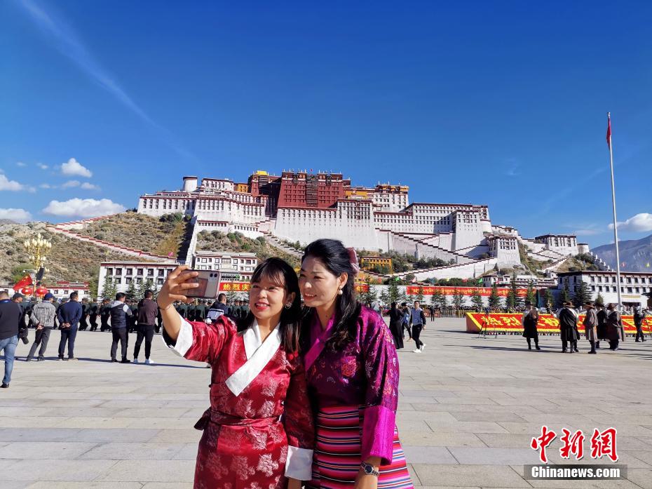 ポタラ宮やノルブリンカが2ヶ月間限定で入場無料に　チベット