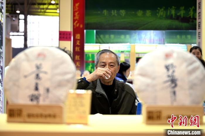 2020年中国成都国際茶業博覧会　大勢の市民が来場