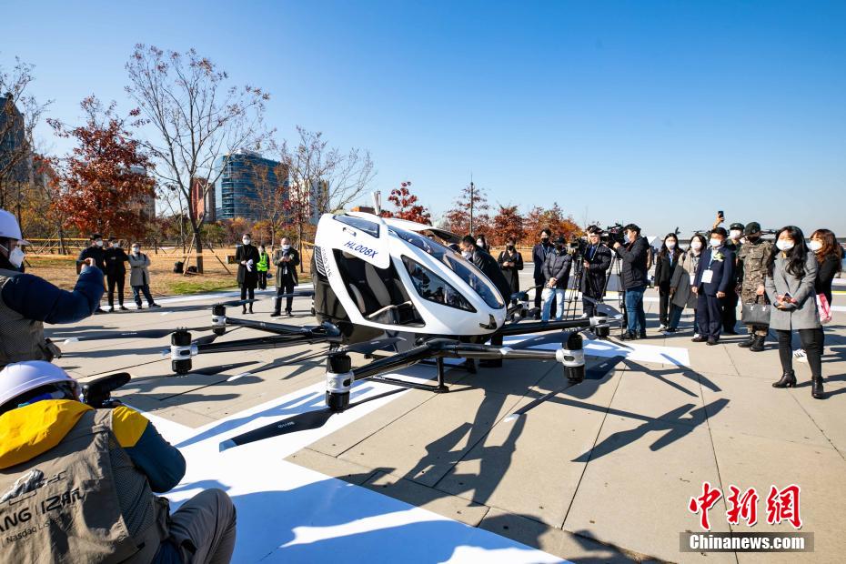 中国企業製造の「空飛ぶタクシー」韓国で初の試験飛行実施