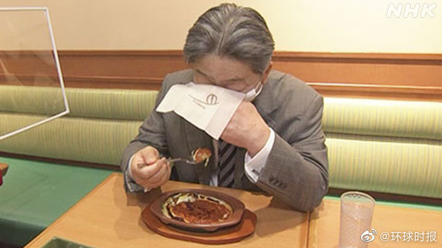 日本で食事用マスクの着用呼びかけへ　厚労相が分科会に要請