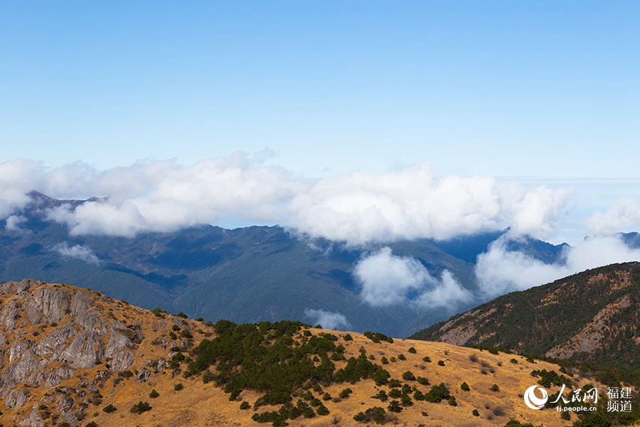 たなびく雲海が美しい！　福建省武夷山国家公園