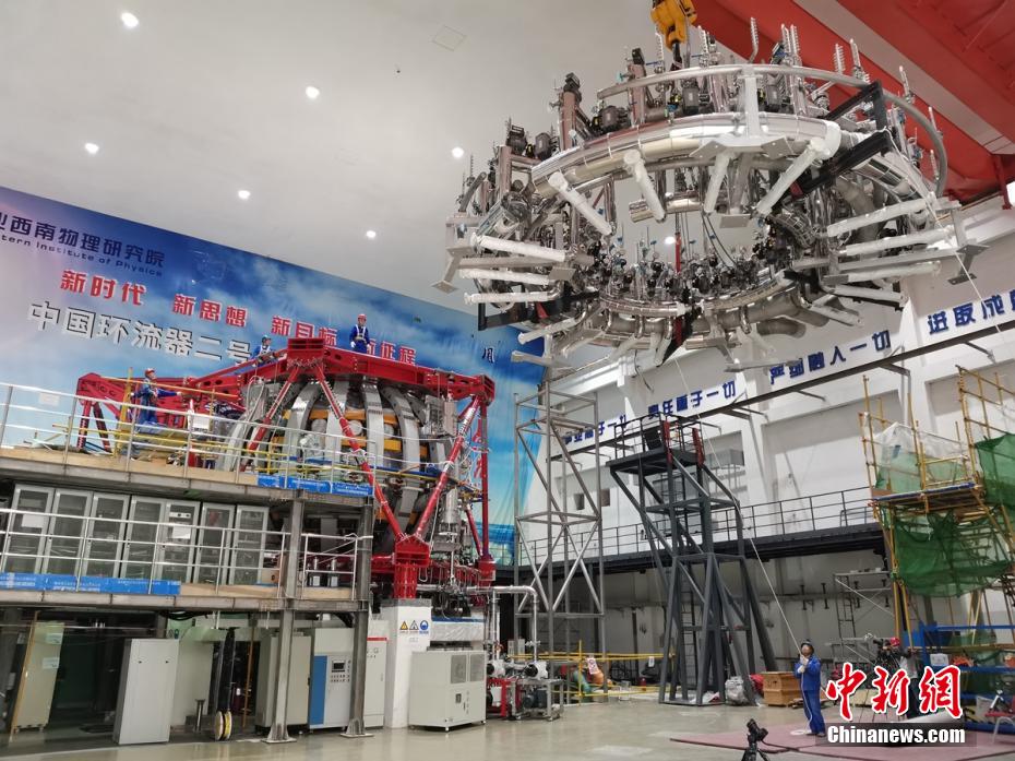 中国の次世代「人工太陽」装置が完成 初の放電に成功