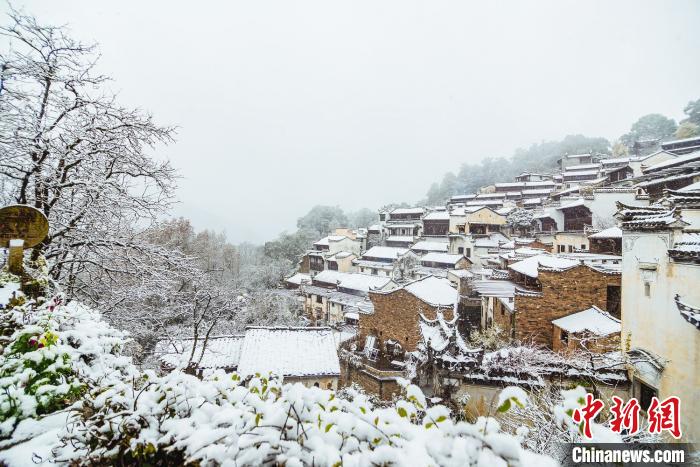今冬の初雪迎えた中国の最も美しい郷村　江西省
