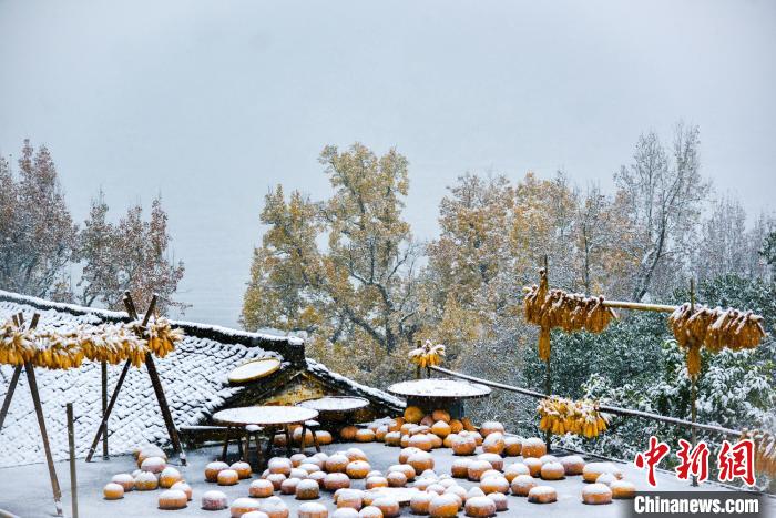 今冬の初雪迎えた中国の最も美しい郷村　江西省