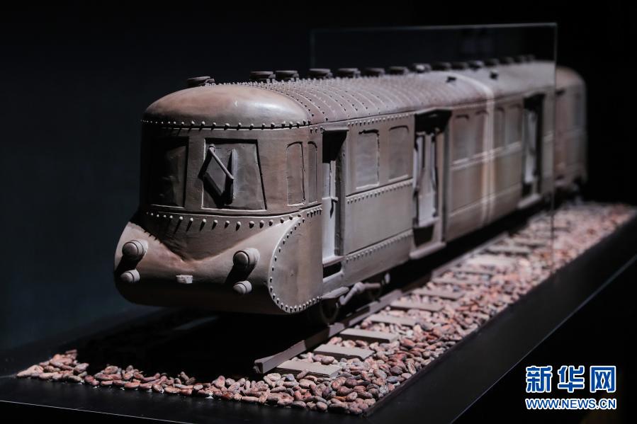 チョコレートと列車が「出会った」特別展　ベルギー