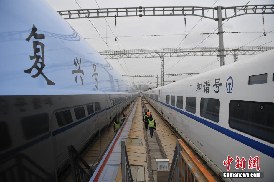 高速列車の新型「復興号」、まもなく雲南省で運用開始　車内Wi-Fiサービスも