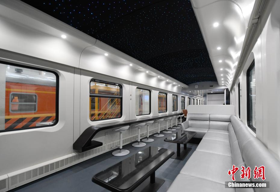 中国初の「パンダ特別列車」とは？　四川省