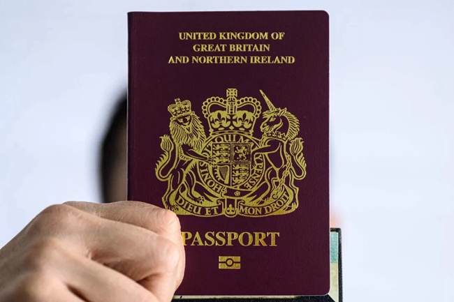 中国は1月31日以降、香港地区住民対象の英国旅券を認めず