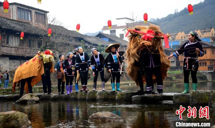 特色豊かな新年迎える風習の数々　広西