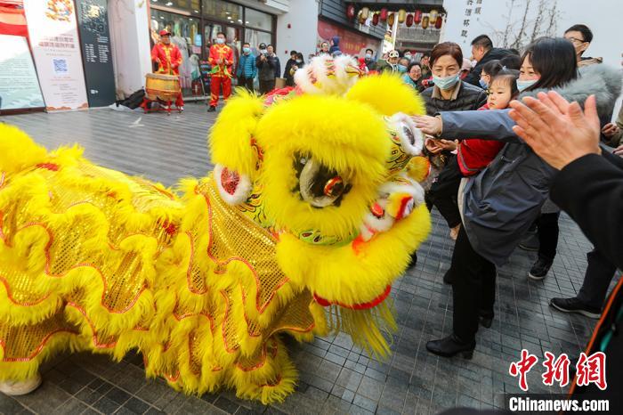伝統的な年越しを紹介する南京民俗文化フェスティバル　江蘇省