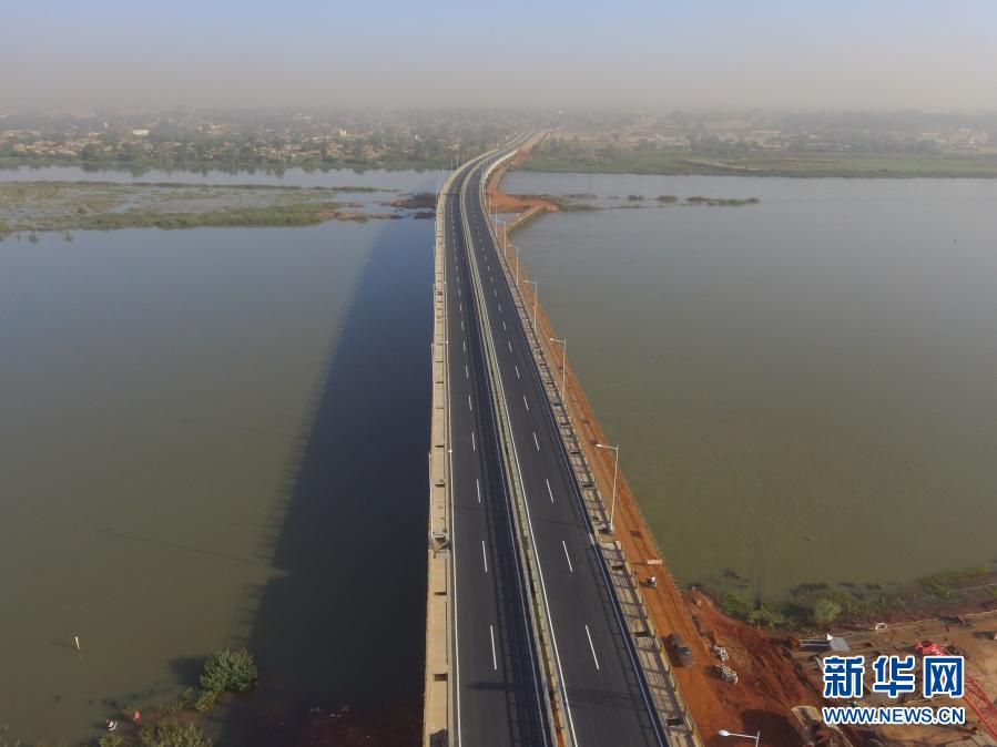 2月10日、ニジェールの「セイニ・クンチェ将軍橋」（画像提供・駐ニジェール中国大使館）。