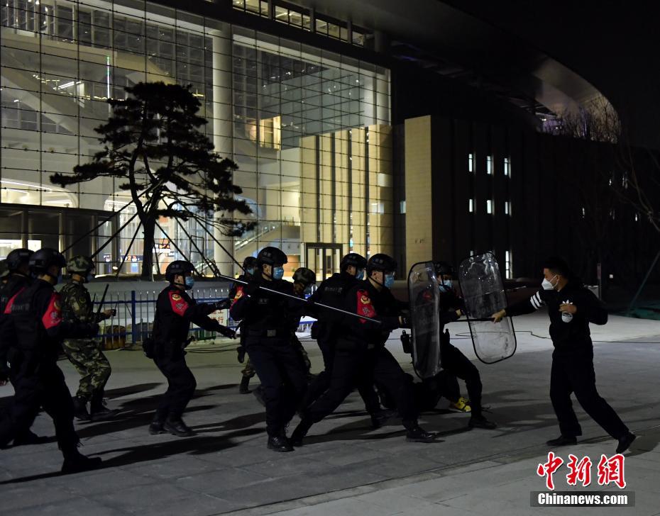 河北省の雄安駅でテロ対策合同訓練を実施