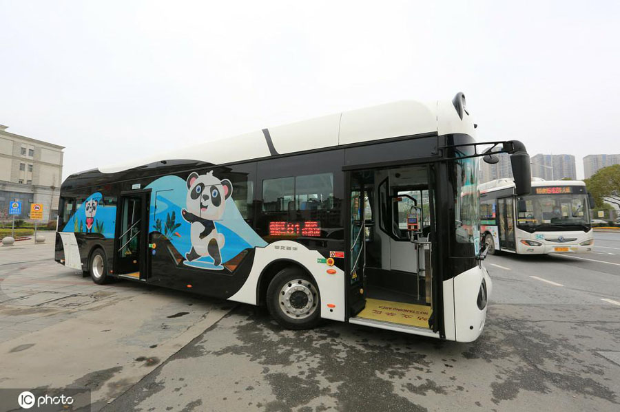 パンダスマートバスが登場、「手をかざせば」乗車可能　湖北省襄陽
