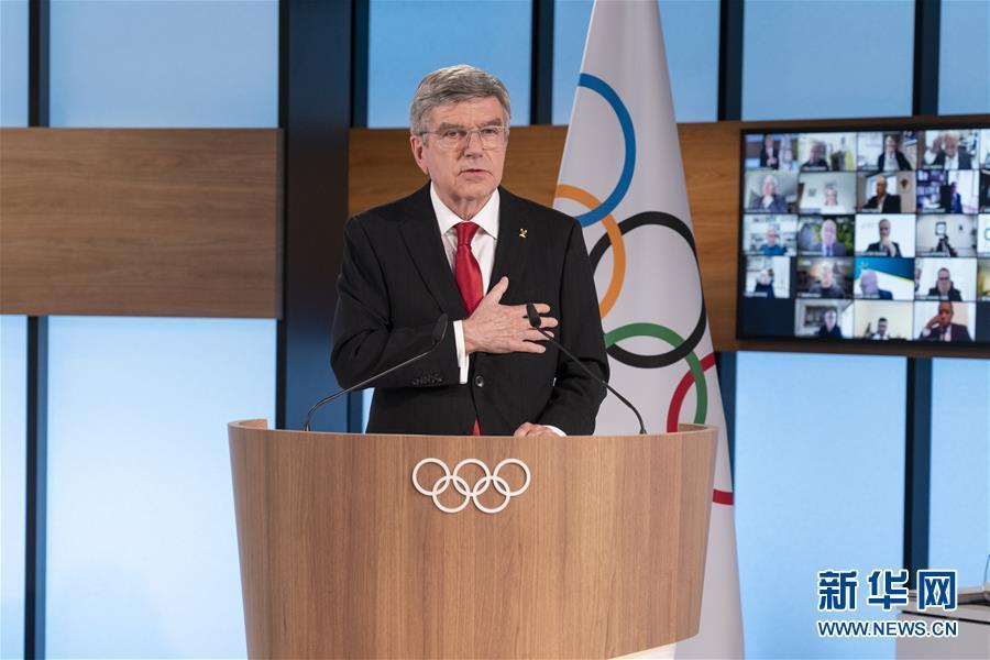 3月10日、スイス・ローザンヌで、IOC第137回総会において再選が決定した後、スピーチを行うバッハ会長。