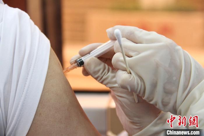 新型コロナワクチンの移動型接種カーを導入　重慶