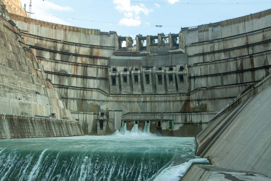 世界最大の建設中水力発電プロジェクト、正式に貯水を開始