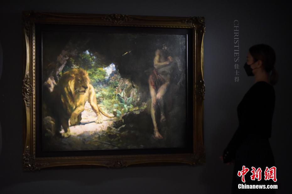 徐悲鴻の油絵「奴隷とライオン」（撮影・李志華）。