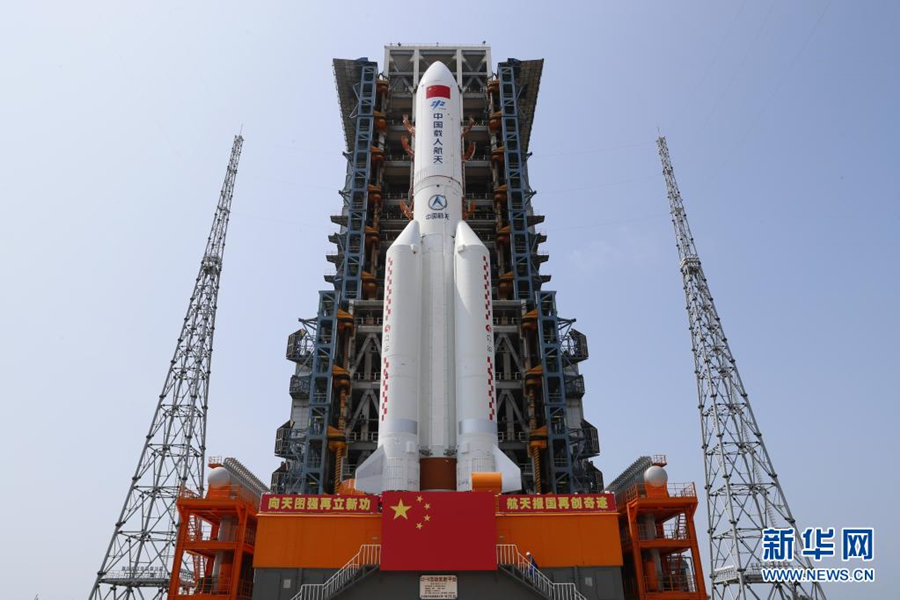 中国の宇宙ステーションのコアモジュールが発射場に移動