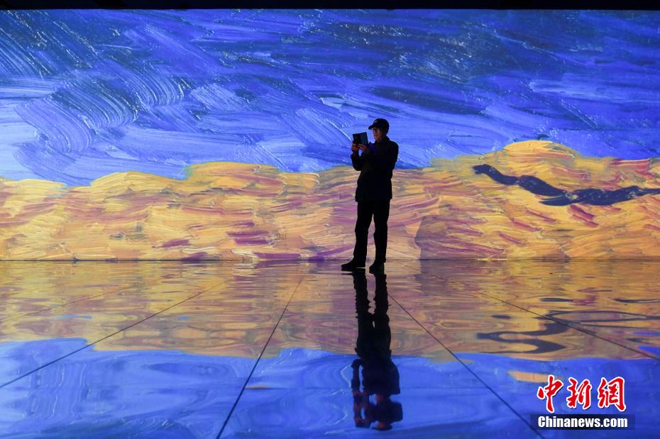 名画に「いのち」を吹き込む！　湖南省長沙で没入型「ゴッホ」展が開幕