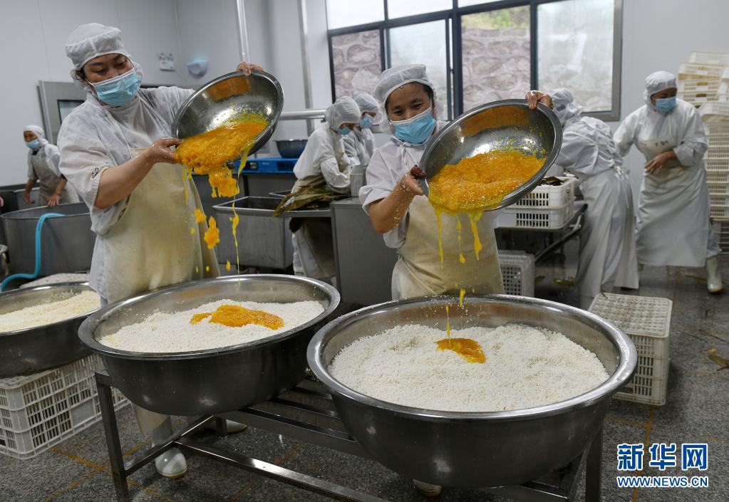 ネーブルオレンジちまき作りが所得増加を支援　湖北省