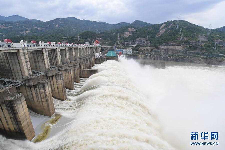 福建省水口水力発電所、今年初めて水門を開き放水
