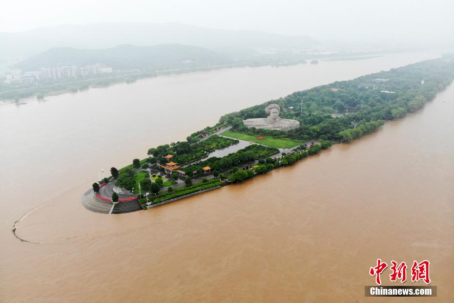 湘江の水位が警戒ラインに迫る　橘子洲景観区が緊急閉鎖