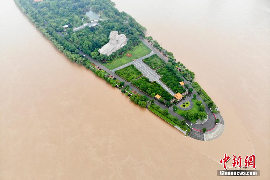 湘江の水位が警戒ラインに迫る　橘子洲景観区が緊急閉鎖
