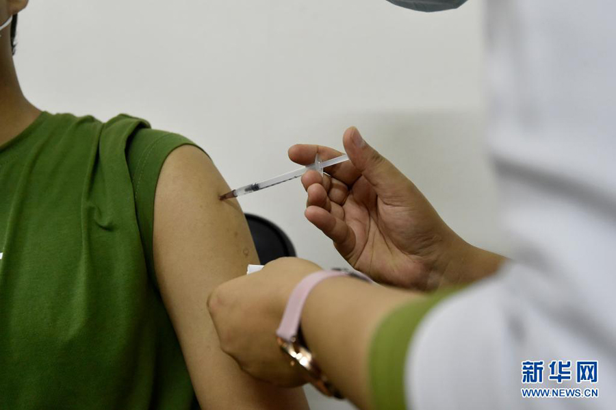 中国製新型コロナワクチン、バングラデシュで市民に対する接種が開始