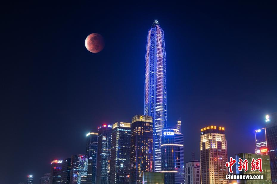 中国各地の夜空を照らした「スーパームーン」