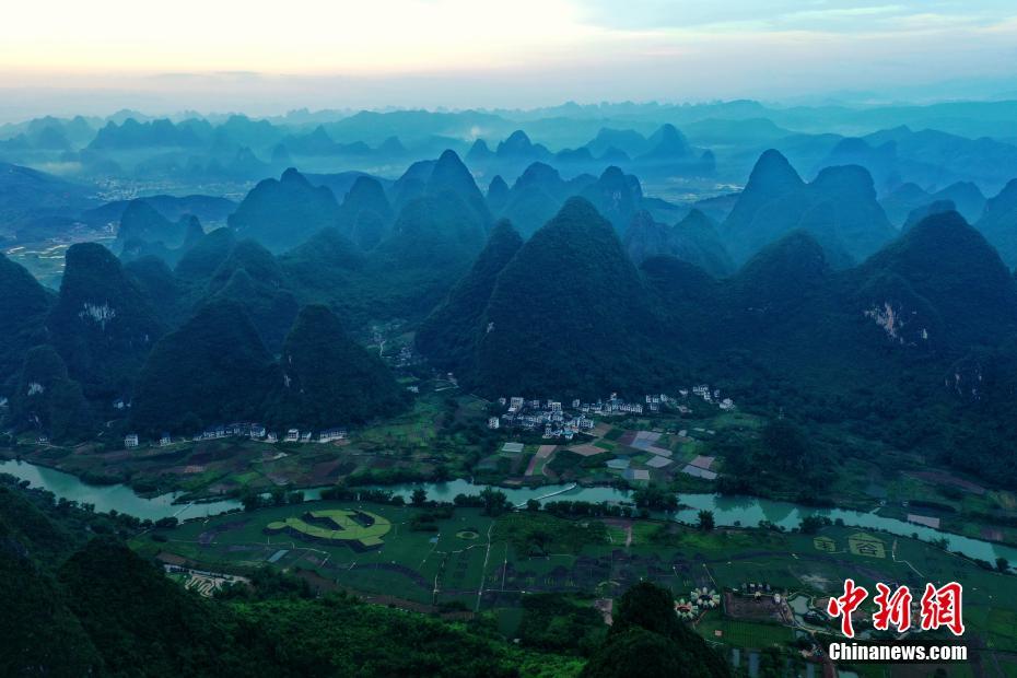 上空から撮影した桂林の新たな風景・田んぼアート　広西
