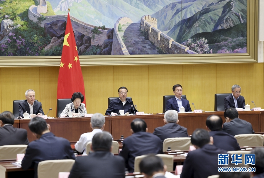 李克強総理「中国経済の安定的好転を引き続き推進」