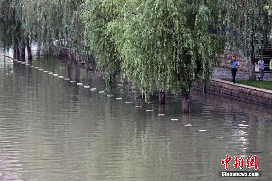 秦淮河の水位が上昇　江蘇省南京