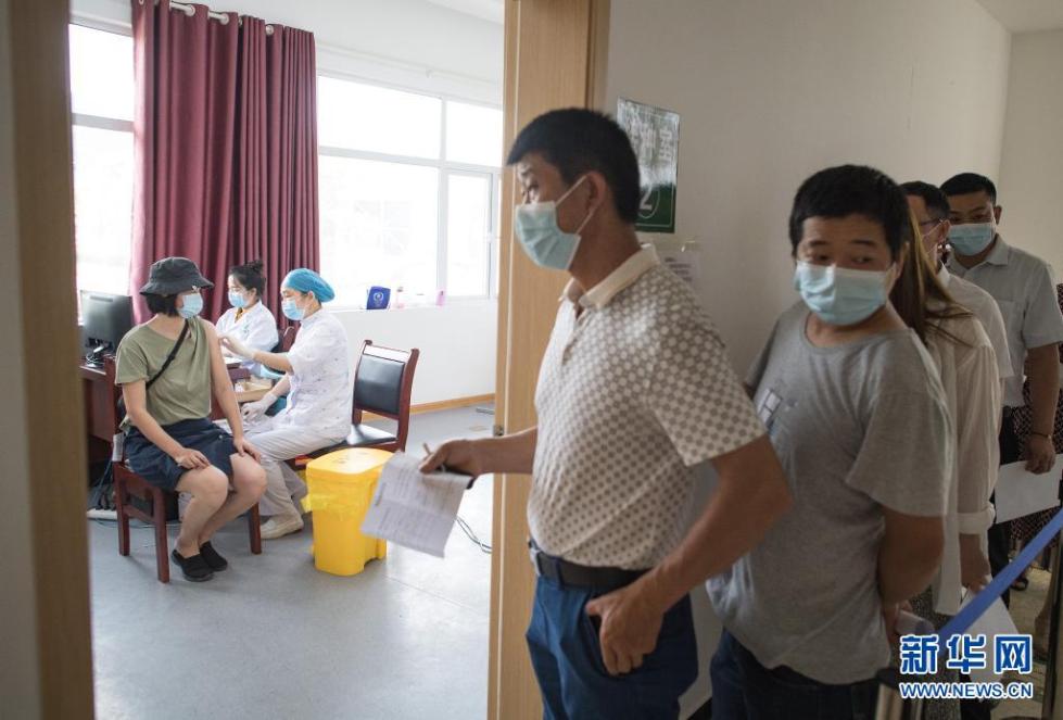 かつてのコロナ臨時医療施設がワクチン接種会場に　湖北省武漢