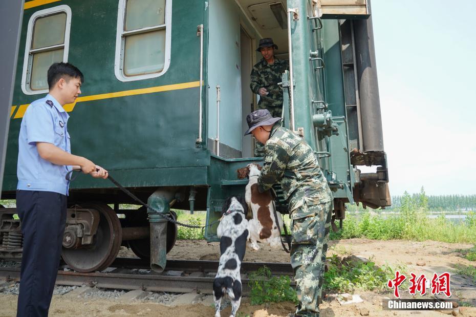 ハルビンの警察犬訓練基地を訪ねて　黒竜江省